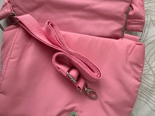 Bolso Snoopy rosa acolchado con dos asas