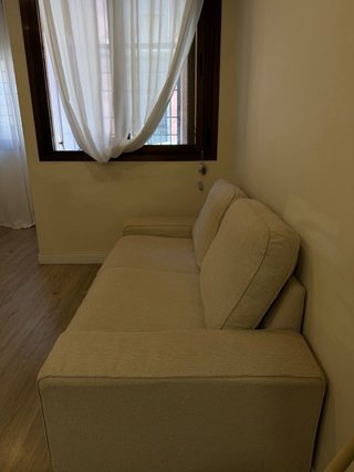 Sofá 2 plazas Ikea beige tela nombre KIVIK