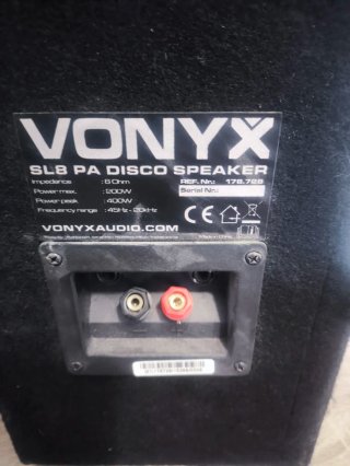 Altavoces VONYX Negros