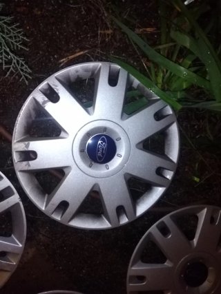 Tapacubos Ford Fiesta 15 Originales (4uds)