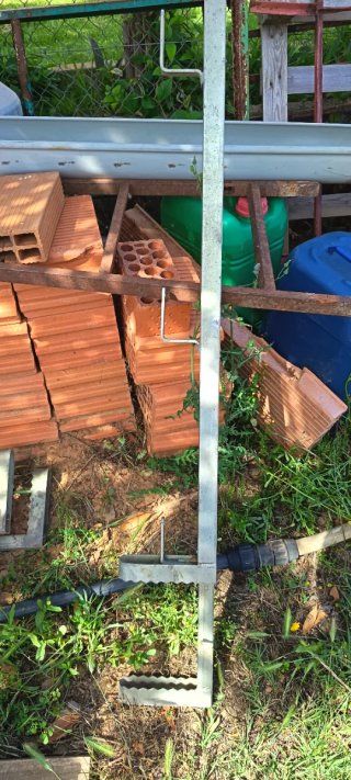 Sargentos de obra metálicos