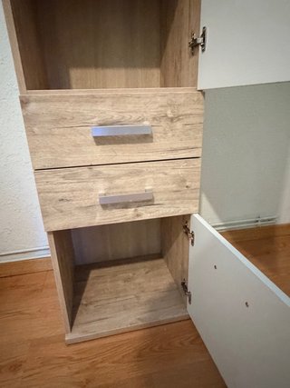 Cajonera  blanca y madera