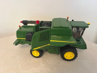 Bruder Cosechadora John Deere