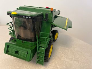 Bruder Cosechadora John Deere