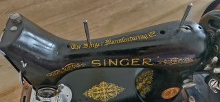 Máquina de coser Singer antigua manual