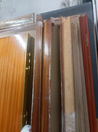 Puerta blindada sapelly usada