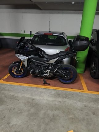 Yamaha Tracer 900 GT Negra y Azul