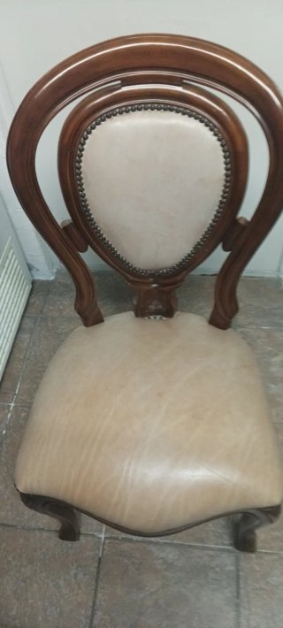 Tavolo e 6 sedie in pelle anni '80