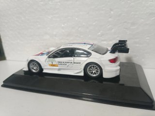 Coche BMW M 1:43 impresionante