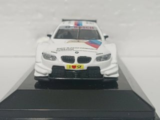 Coche BMW M 1:43 impresionante