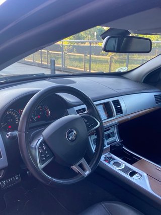 Jaguar XF 2015