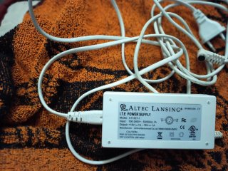 Altavoz Altec Lansing M602 + Cargador