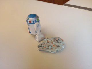 Figuras Star Wars Antiguas R2-D2 y Halcón Milenari