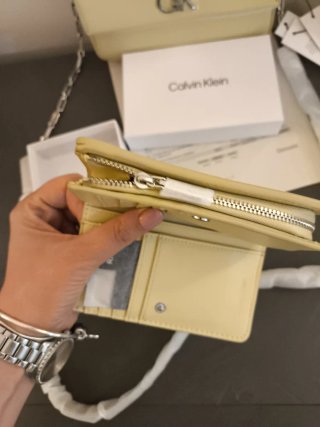 Portafoglio donna Calvin Klein giallo