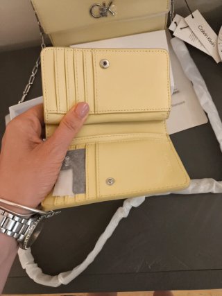 Portafoglio donna Calvin Klein giallo