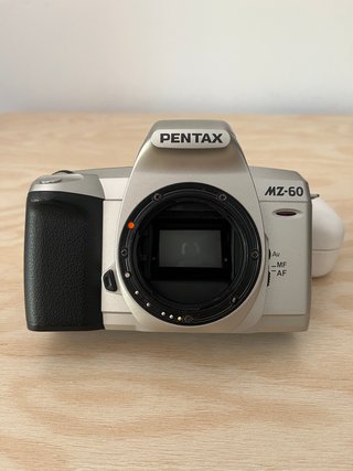Cámara Analógica Pentax MZ-60 + Objetivo