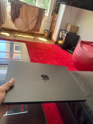 MacBook Pro M5 16Gb/512SSD con Garantia Apple