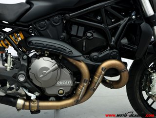 DUCATI MONSTER 821