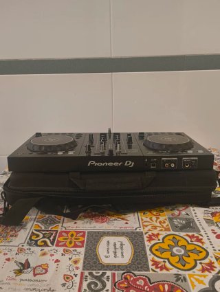 Controladora DJ Pioneer DDJ-400