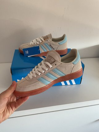 Adidas Spezial Mujer Beige y Azul