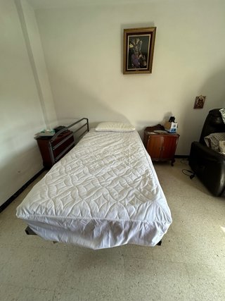 Cama articulada 90x190 cm sin usar