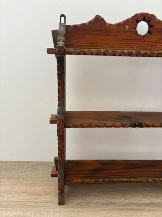 ESTANTERÍA RÚSTICA DE MADERA