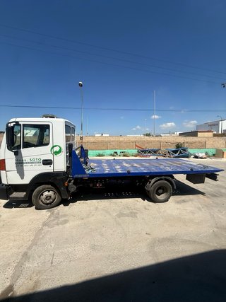 Grua porta vehiculos