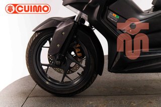 YAMAHA XMAX 300