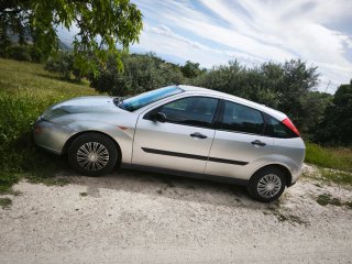 Ford Focus 2000