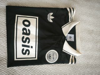 Camiseta Adidas Oasis Edición Especial