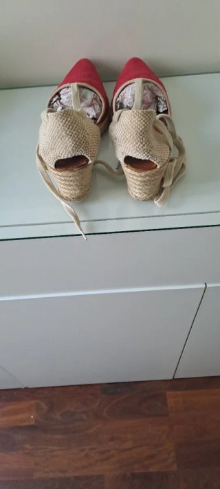 Alpargatas cuña rojas con cinta Talla 40