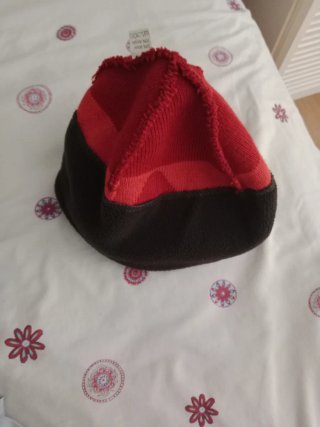 Gorro Mountain Equipament rojo
