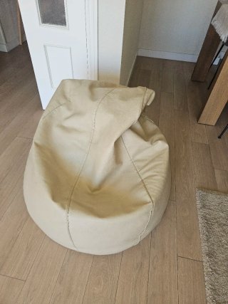 Puff de piel beige