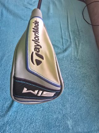 Híbrido 4 22° Taylormade sim max Regular