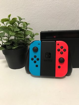 IMPECABLE!! Nintendo Switch + accesorios