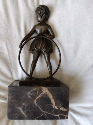 Figura Art Déco "Hoop Girl"