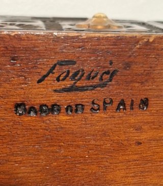 Antigua Caja Labrada - Fogués - Madera - 1950/70.