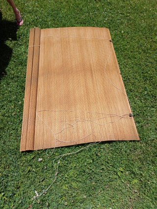 Tenda avvolgibile in bambù e legno