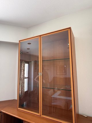 Mueble de comedor de madera