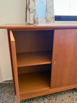 Mueble de comedor de madera