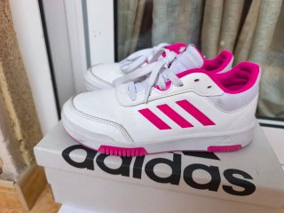 Zapatillas Adidas Blancas y Rosas