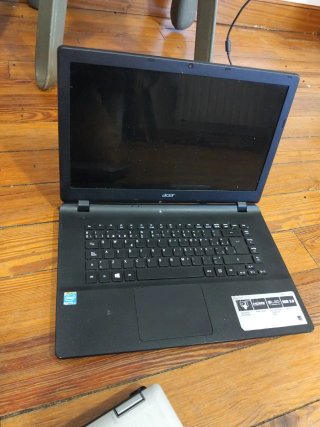 Tres portatiles / dos HP y un Acer