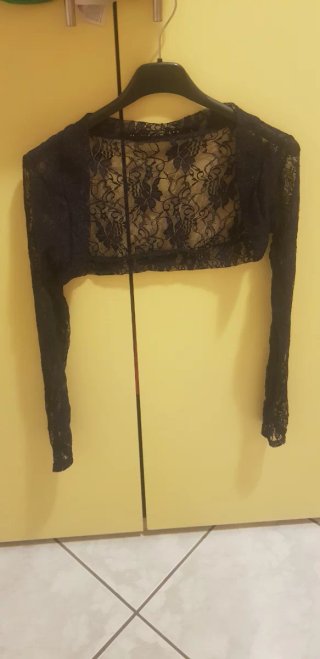 Vestito jeans con copri spalle in pizzo