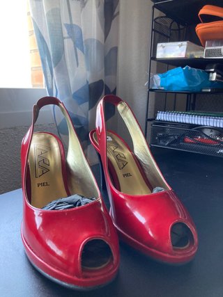 Zapatos Peep Toe Rojo Charol Lara Talla 37