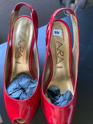 Zapatos Peep Toe Rojo Charol Lara Talla 37