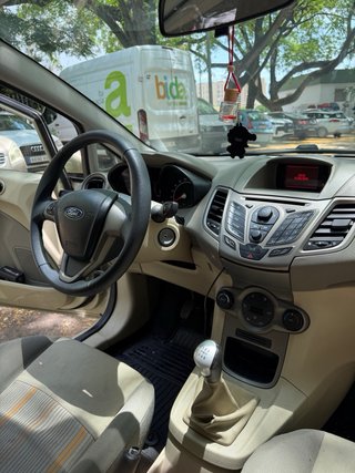 Ford Fiesta 2009 beige 108.000km