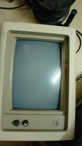 Monitor IBM Beige