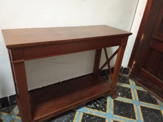 Consola de madera maciza