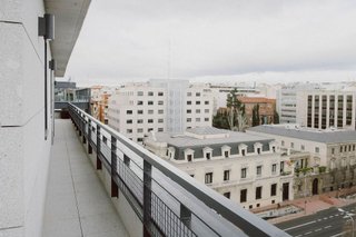 Ático en alquiler en Almagro en Madrid