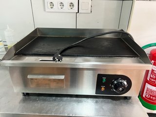 Plancha Eléctrica VEVOR 55x40